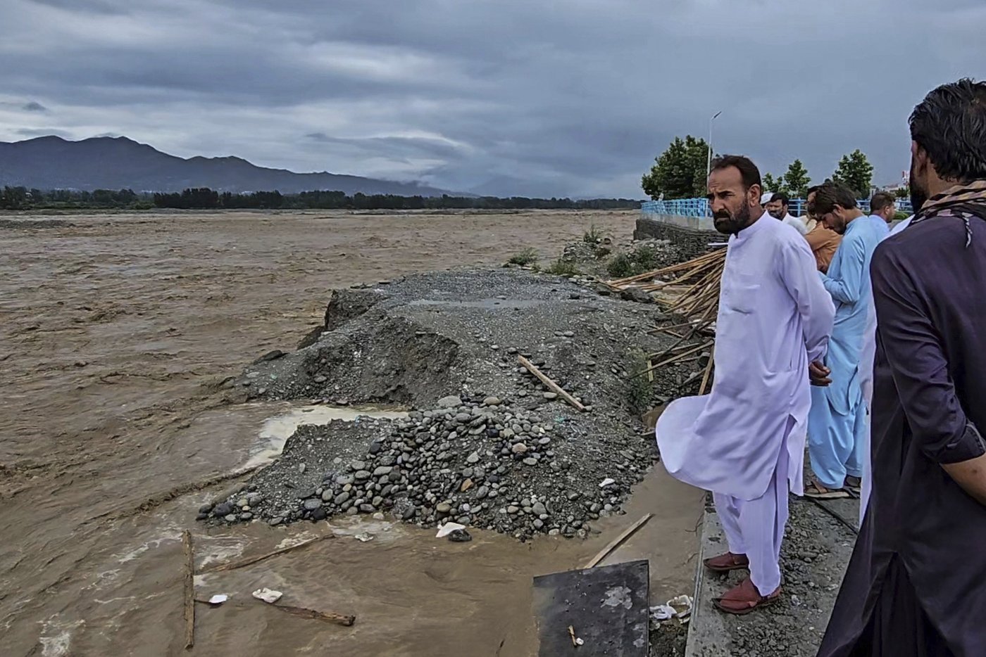 Flash floods in Pakistan kill 8 after deluge sweeps away dozens | iNFOnews.ca