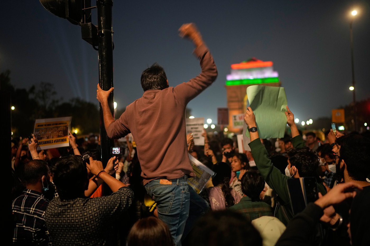 Air pollution levels surge in India's capital, sparking rare protests | iNFOnews.ca Air pollution levels surge in India's capital, sparking rare protests | iNFOnews.ca
