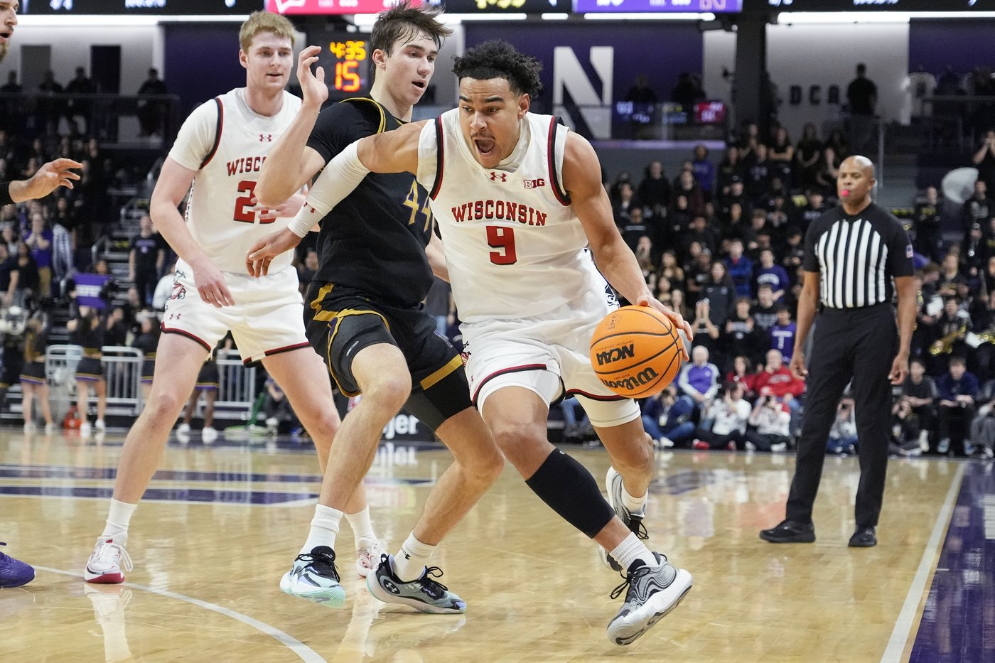 John Tonje scores 27 to lead No. 17 Wisconsin over Northwestern 75-69 | iNFOnews.ca