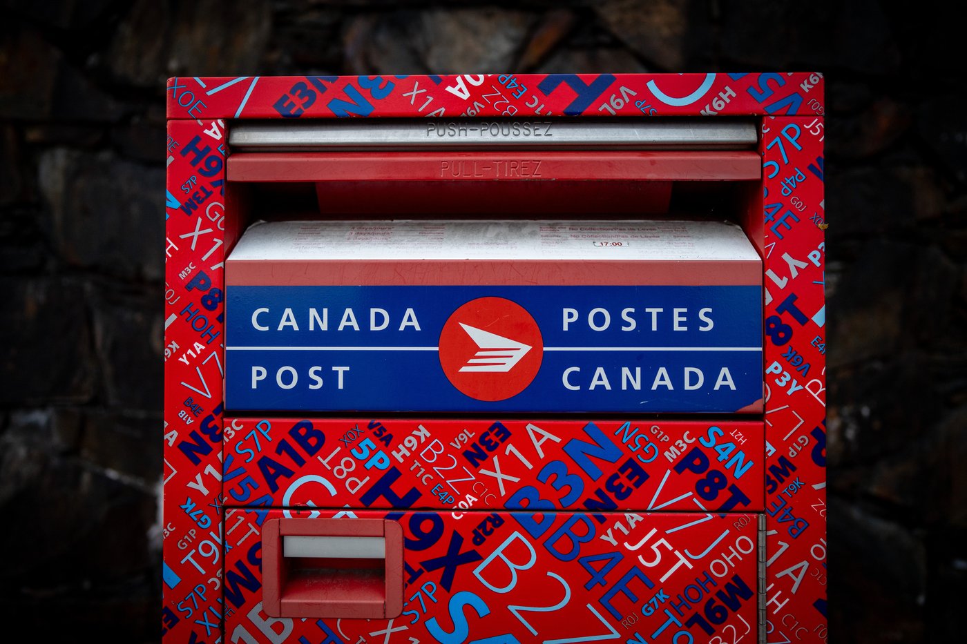 Canada Post union switching from countrywide to rotating strikes | iNFOnews.ca