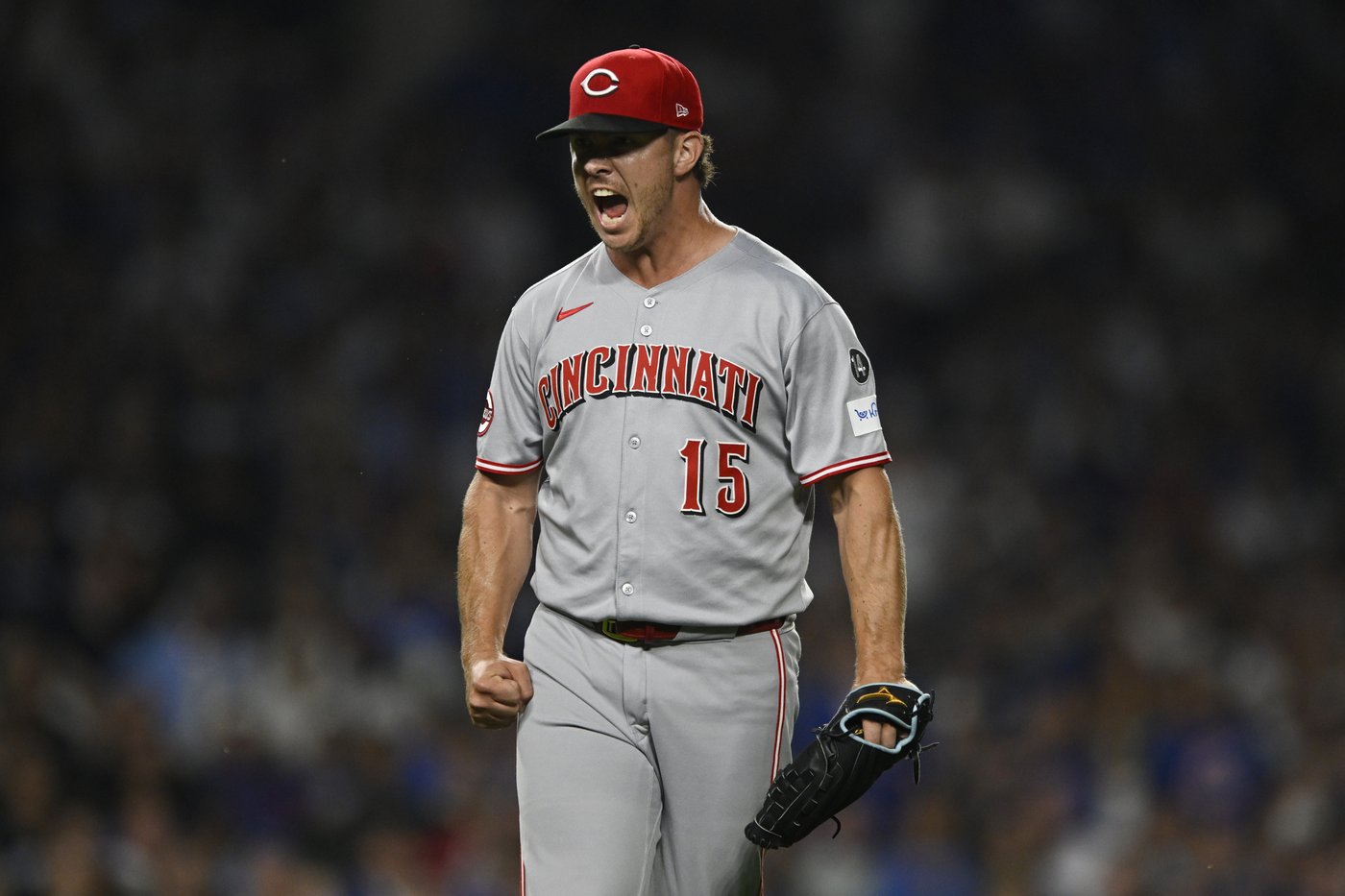 Friedl hits a tiebreaking single in the 7th inning as the Reds edge the Cubs 3-2 | iNFOnews.ca
