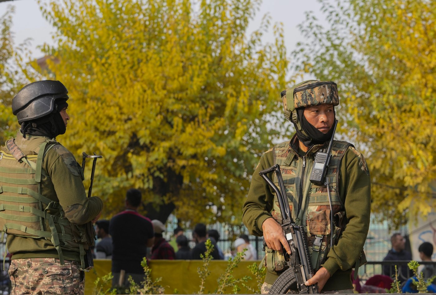 A grenade explosion in a busy market in Indian-controlled Kashmir wounds 9 | iNFOnews.ca A grenade explosion in a busy market in Indian-controlled Kashmir wounds 9 | iNFOnews.ca