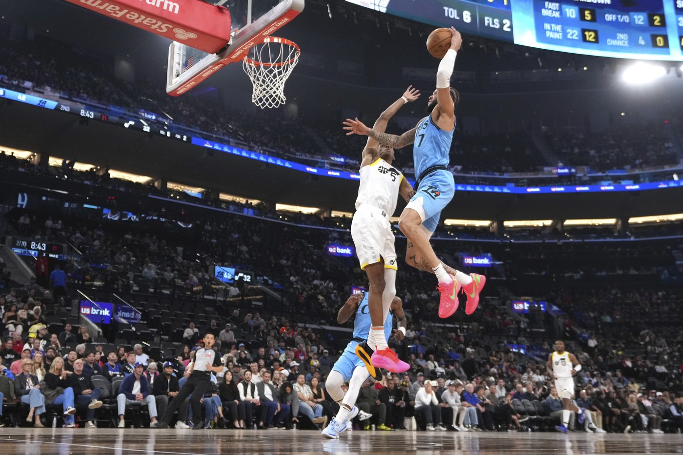Harden passes Allen for No. 2 spot on NBA's 3-point list, Clippers beat Jazz 116-105 | iNFOnews.ca