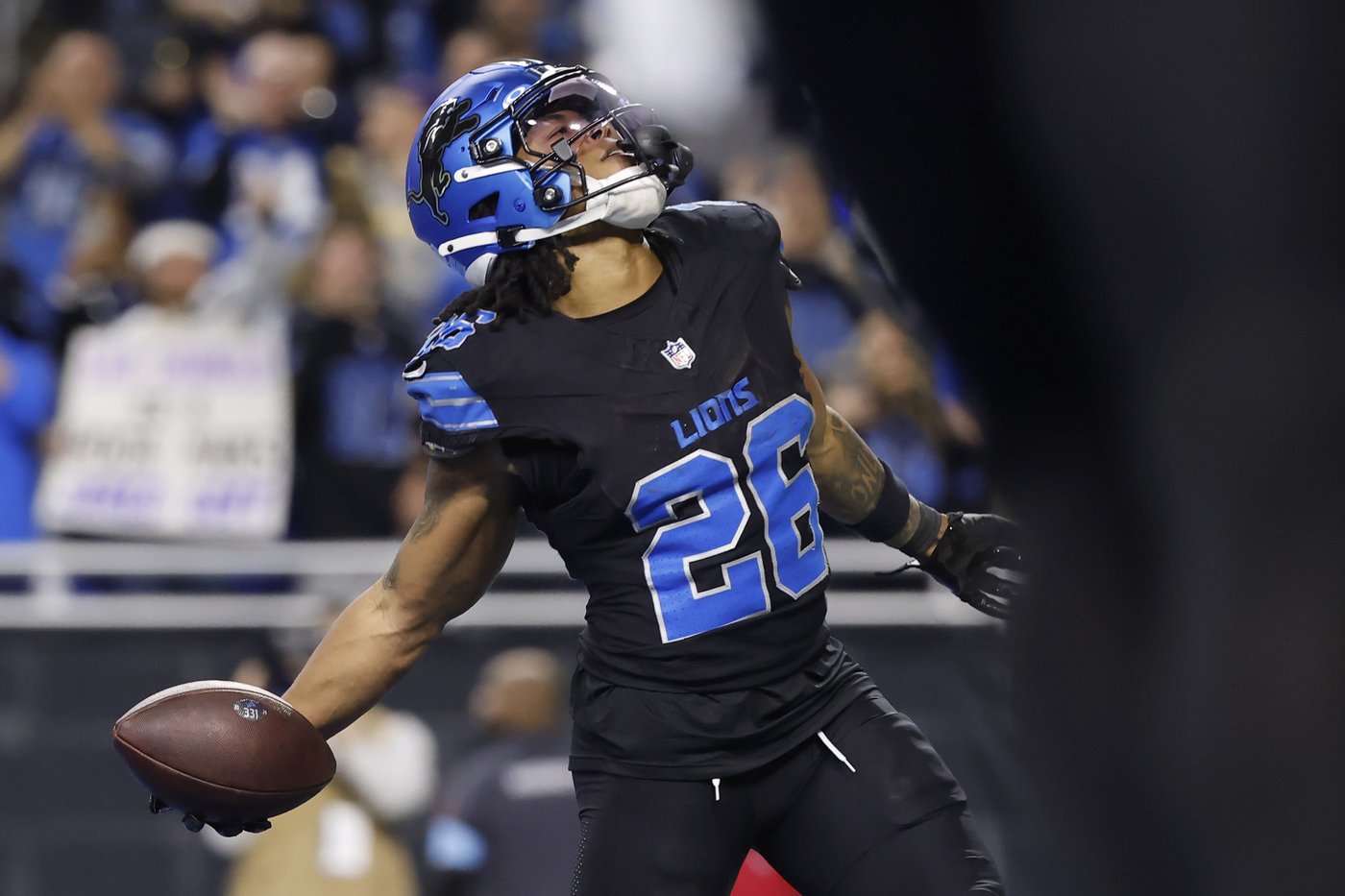 Lions secure NFC's No. 1 seed, Broncos and Buccaneers clinch the NFL's final two playoff spots | iNFOnews.ca