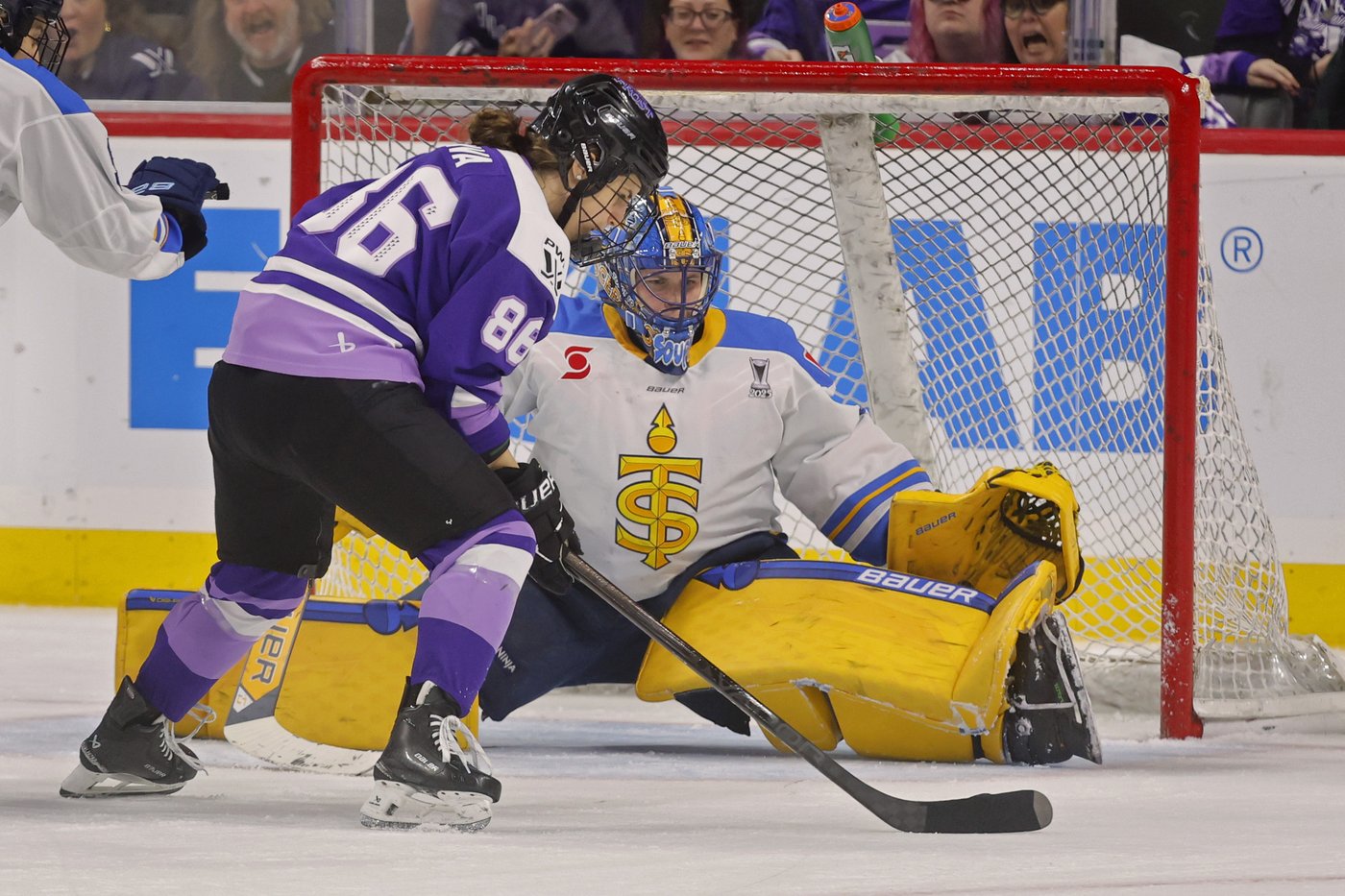 McQuigge and Cava each score 2 goals, Frost beat Sceptres 7-5, take 2-1 series lead | iNFOnews.ca