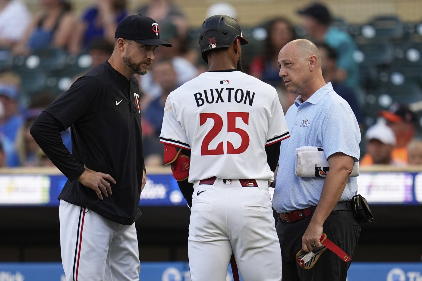 Twins keep sore Buxton out of starting lineup with bruised hand, but expect All-Star to be fine | iNFOnews.ca Twins keep sore Buxton out of starting lineup with bruised hand, but expect All-Star to be fine | iNFOnews.ca