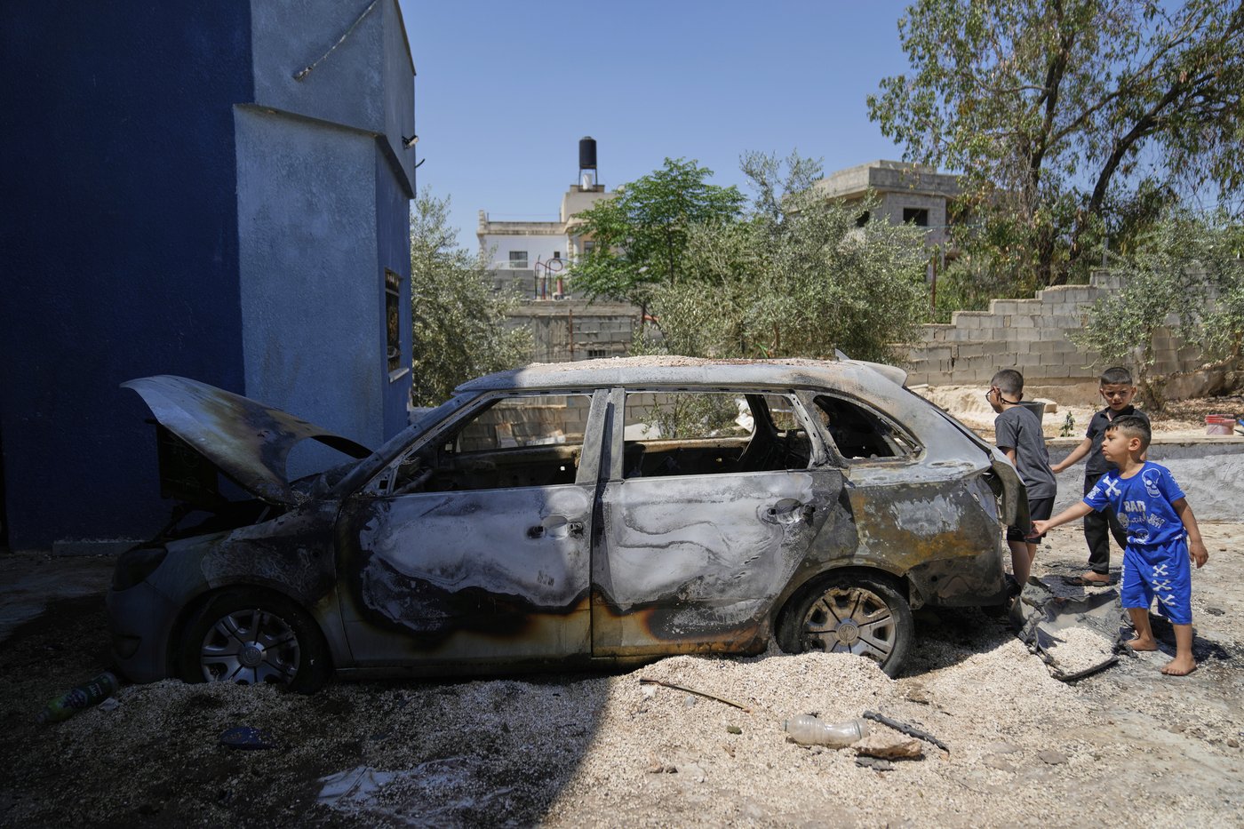 PHOTO COLLECTION: Palestinians in the West Bank report an overnight attack by Israeli settlers | iNFOnews.ca PHOTO COLLECTION: Palestinians in the West Bank report an overnight attack by Israeli settlers | iNFOnews.ca