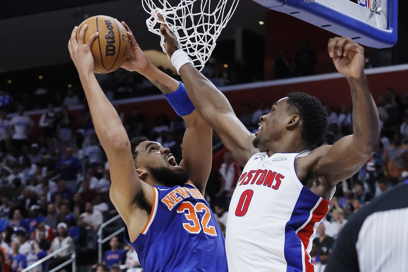 Towns scores 31, Brunson has 30 and Knicks beat Pistons for a 2-1 lead in series | iNFOnews.ca