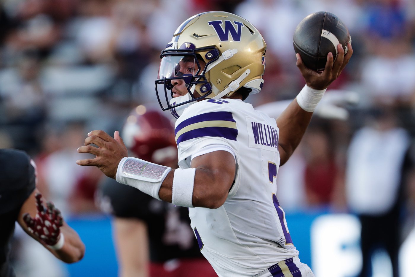 Demond Williams Jr. leads Washington over Washington State 59-24 in Apple Cup | iNFOnews.ca Demond Williams Jr. leads Washington over Washington State 59-24 in Apple Cup | iNFOnews.ca