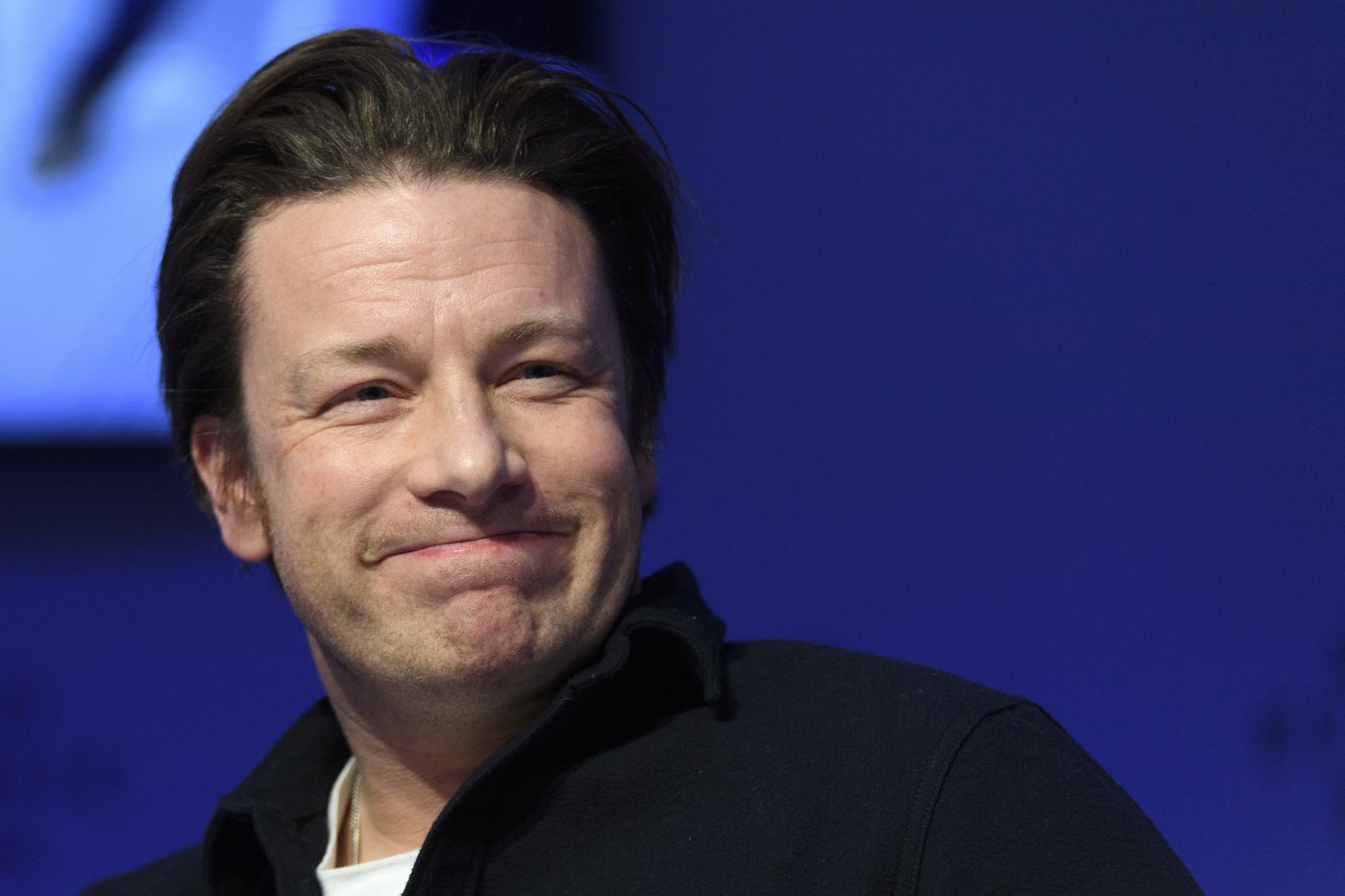 Children's book by chef Jamie Oliver is withdrawn after criticism from Indigenous Australians | iNFOnews.ca