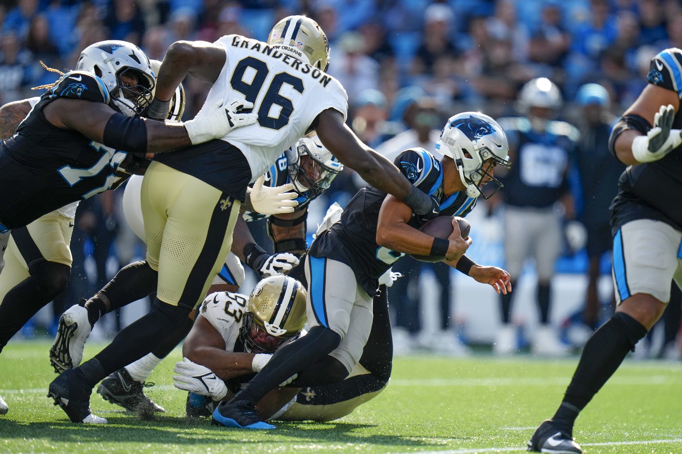 Chuba Hubbard runs for 2 TDs, Young leads winning drive as Panthers beat Saints 23-22 | iNFOnews.ca Chuba Hubbard runs for 2 TDs, Young leads winning drive as Panthers beat Saints 23-22 | iNFOnews.ca