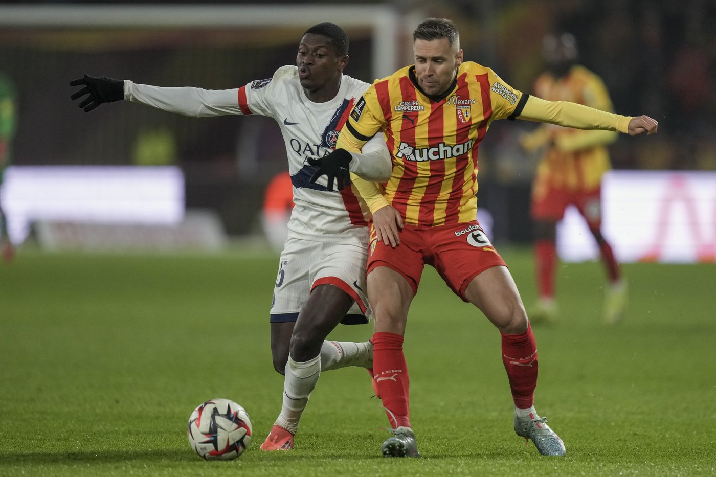 Barcola scores and assists as PSG struggles past Lens with Man City next in crunch match | iNFOnews.ca