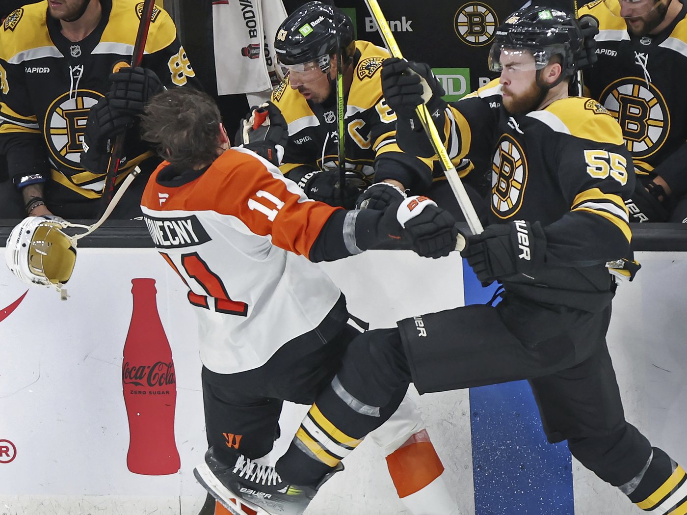 Zacha scores in overtime as the Bruins rally past the Flyers for their 4th straight win | iNFOnews.ca