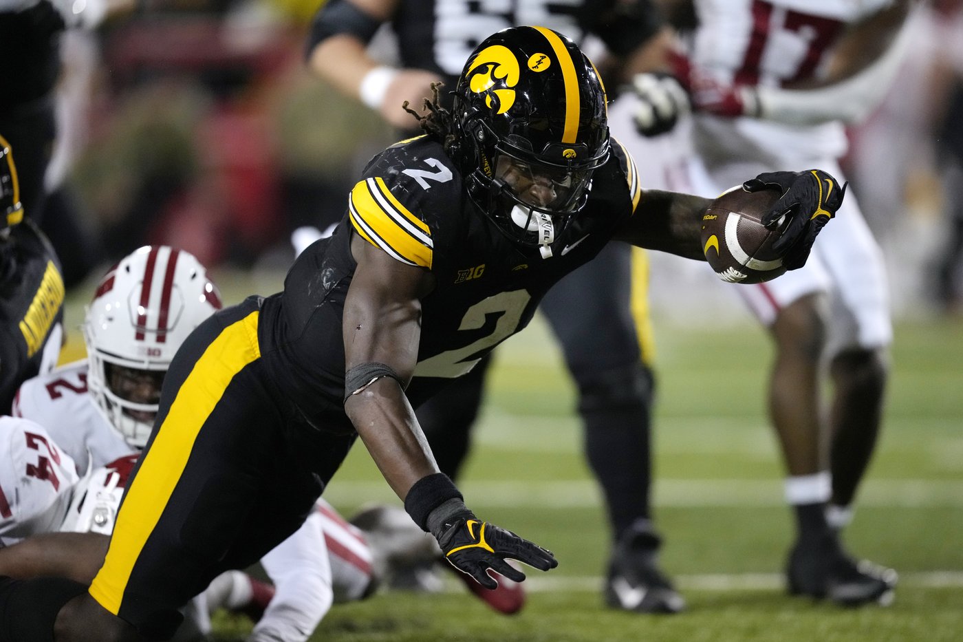 Surging UCLA seeks first conference home win hosting potent Iowa in Big Ten tilt | iNFOnews.ca