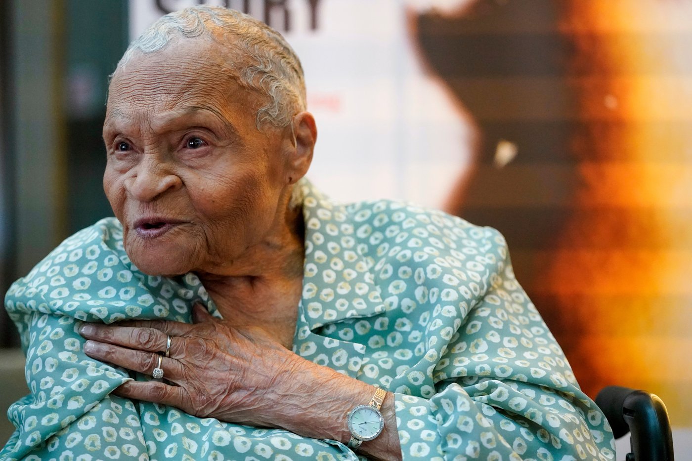 One of the 1921 Tulsa Race Massacre's last survivors, Viola Ford Fletcher, dies at age 111 | iNFOnews.ca