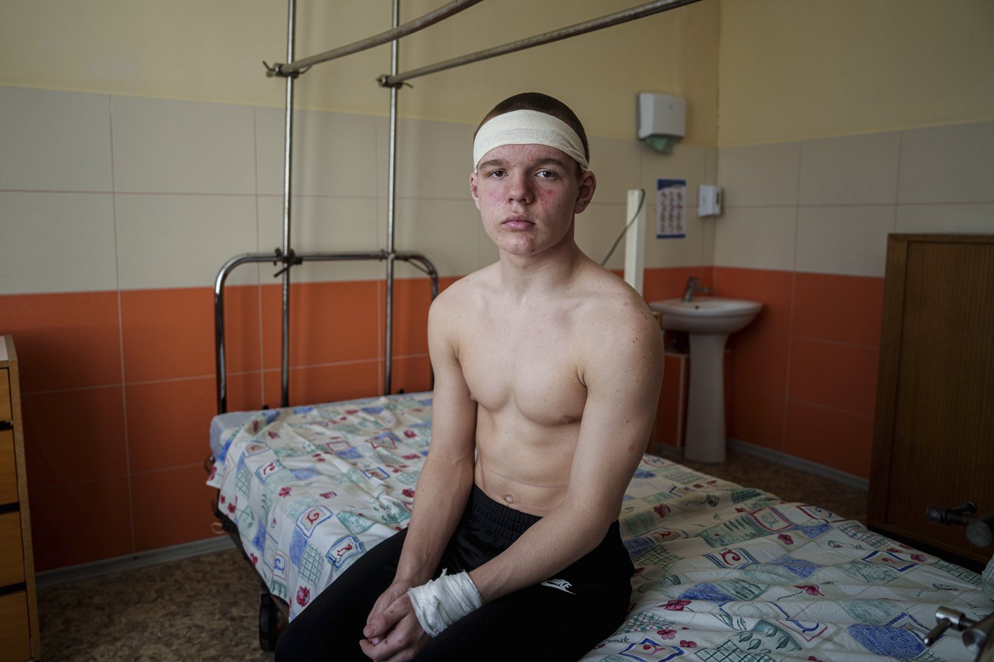 In the Ukrainian city of Sumy, life goes on despite the constant threat of attack | iNFOnews.ca