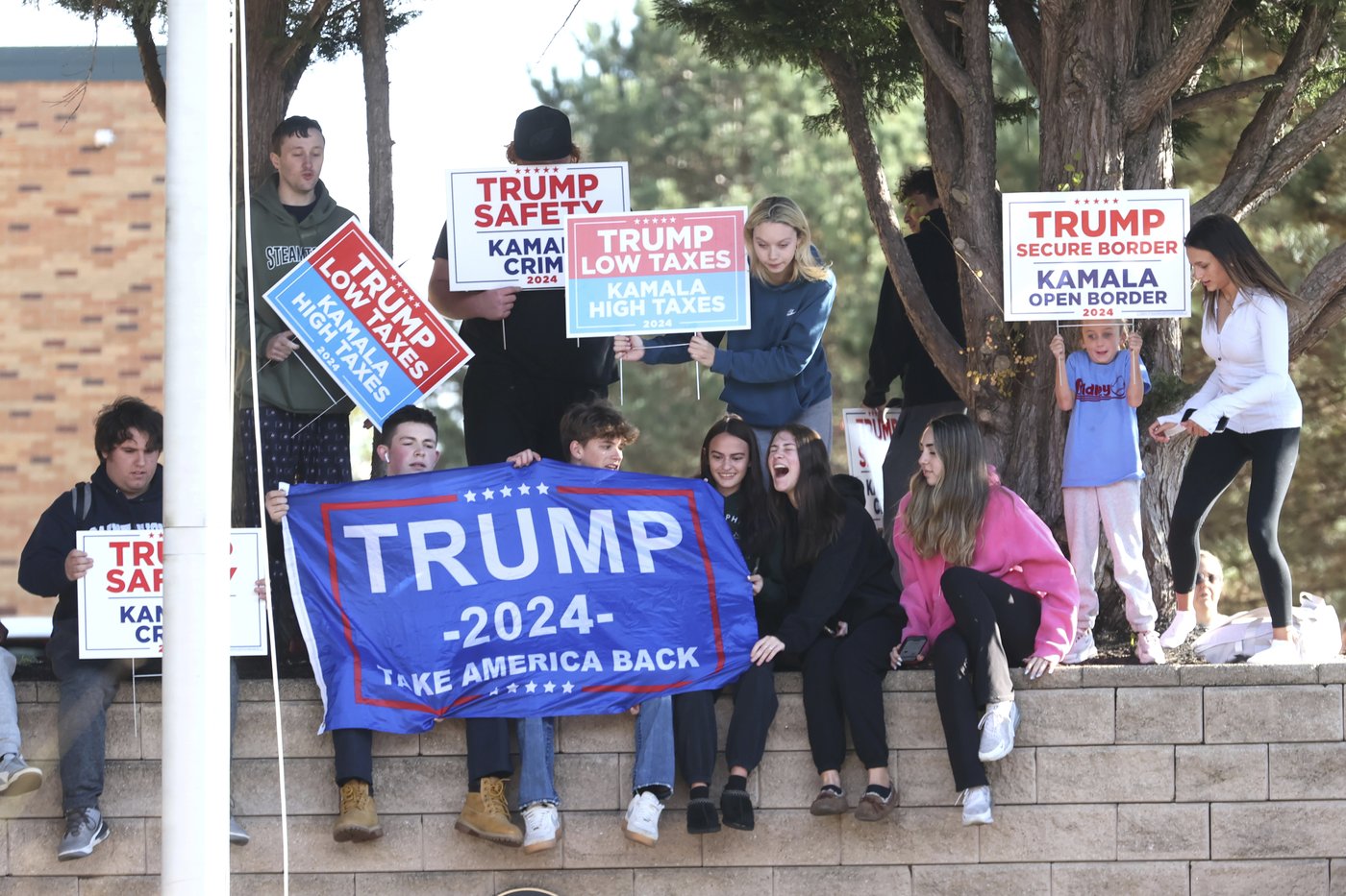 Trump won more young voters, but many don't agree with him on issues: AP VoteCast | iNFOnews.ca Trump won more young voters, but many don't agree with him on issues: AP VoteCast | iNFOnews.ca
