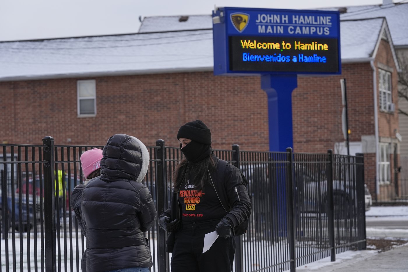 Secret Service agents, not ICE, visited Chicago school, officials say amid deportation fears | iNFOnews.ca