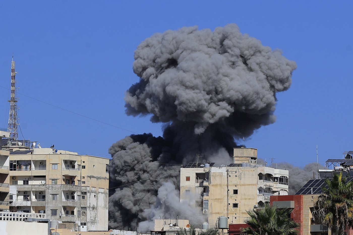 Israeli strikes pound Lebanese coastal city after residents evacuate | iNFOnews.ca