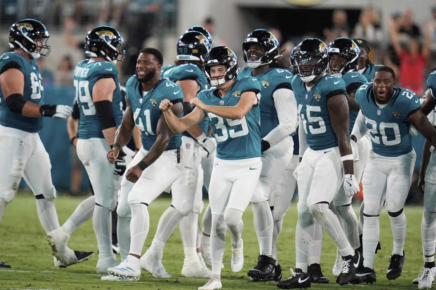 Jaguars' Cam Little hits a 70-yard field goal in an exhibition game against the Steelers | iNFOnews.ca Jaguars' Cam Little hits a 70-yard field goal in an exhibition game against the Steelers | iNFOnews.ca