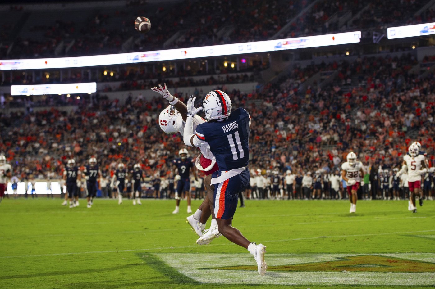Virginia offense keeps rolling, beats Stanford 48-20 | iNFOnews.ca