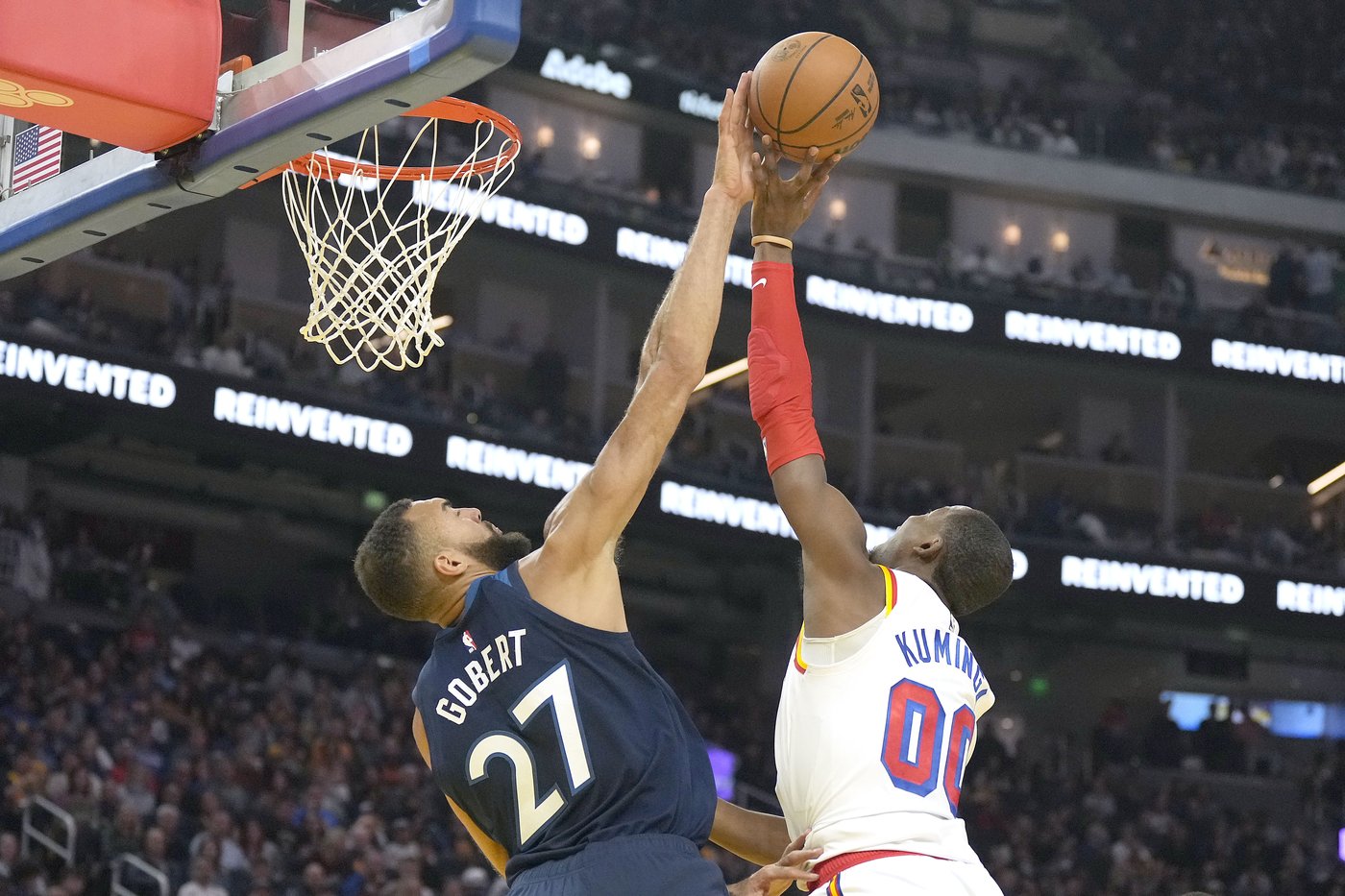 Stephen Curry scores 30 and dishes out eight assists as Warriors beat Timberwolves 114-106 | iNFOnews.ca Stephen Curry scores 30 and dishes out eight assists as Warriors beat Timberwolves 114-106 | iNFOnews.ca