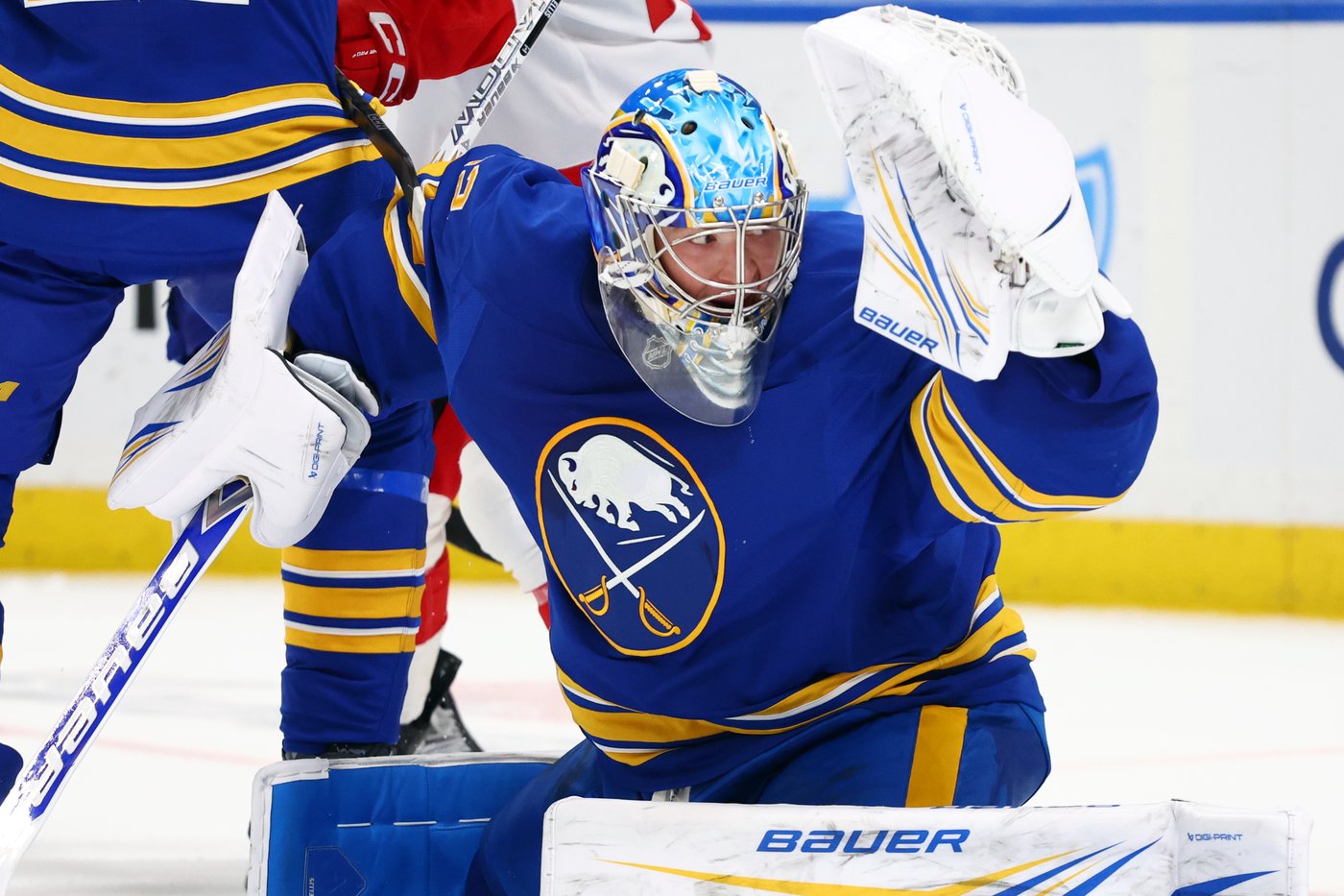 Colten Ellis stops 27 shots in NHL debut as Sabres beat Red Wings 4-2 | iNFOnews.ca