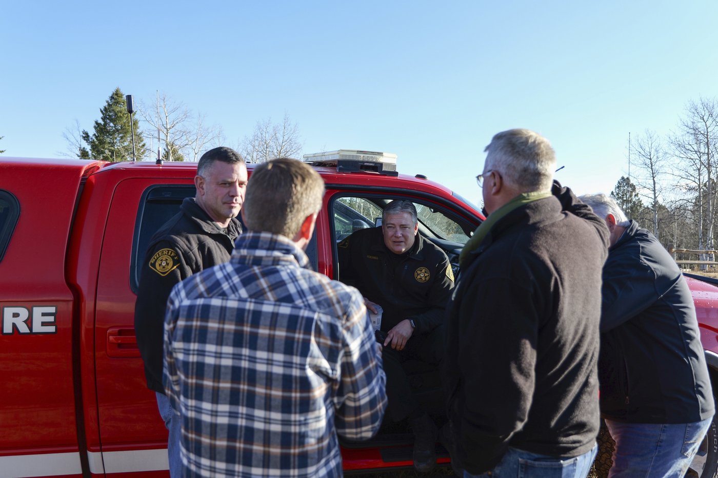 Fire destroys 1 home and forces the evacuation of 700 others in a Colorado subdivision | iNFOnews.ca Fire destroys 1 home and forces the evacuation of 700 others in a Colorado subdivision | iNFOnews.ca