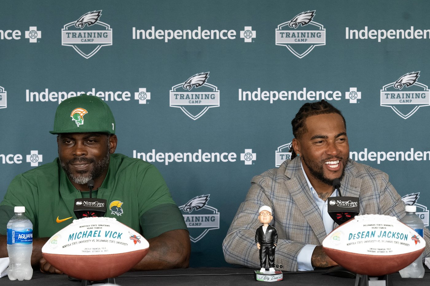 DeSean Jackson gets the better of Michael Vick as rookie HBCU coaches, former Eagles meet in Philly | iNFOnews.ca DeSean Jackson gets the better of Michael Vick as rookie HBCU coaches, former Eagles meet in Philly | iNFOnews.ca