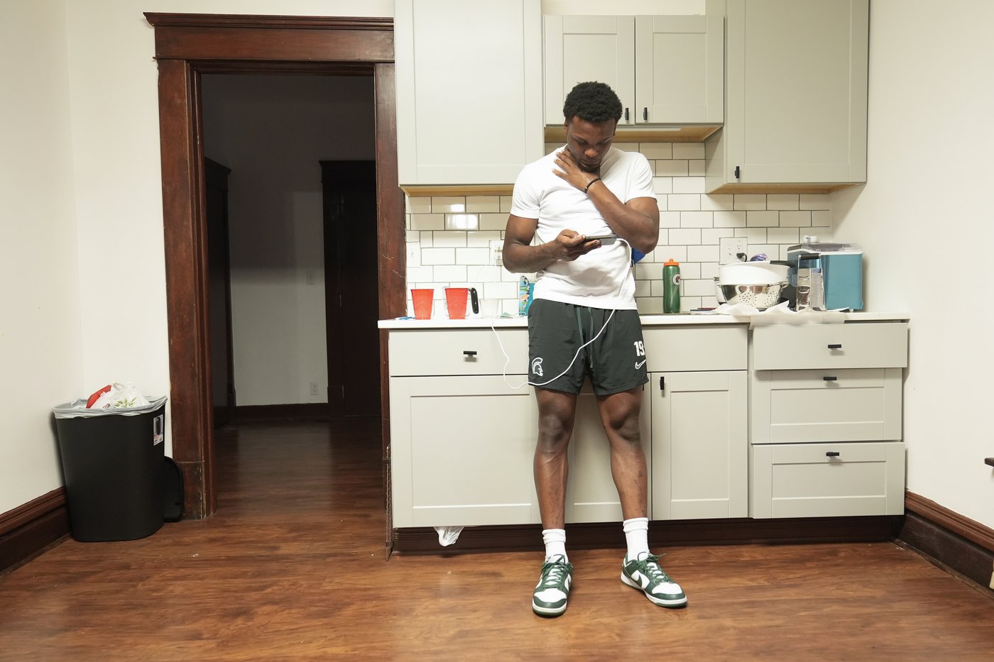 Michigan State football player Armorion Smith heads household with 5 siblings after mother's death | iNFOnews.ca Michigan State football player Armorion Smith heads household with 5 siblings after mother's death | iNFOnews.ca