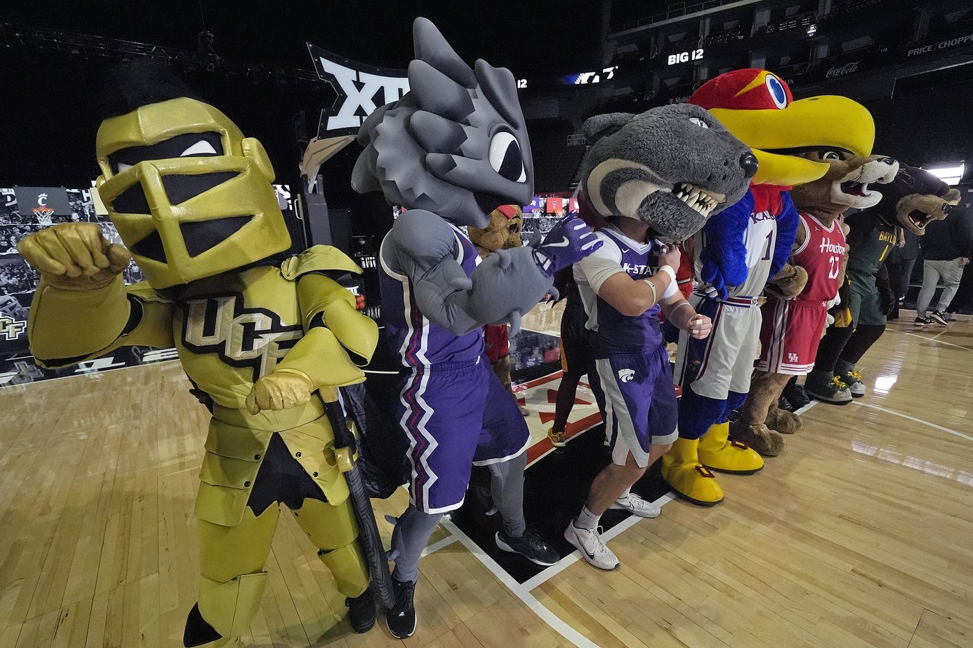 Big 12 hoops coaches steeling themselves for travel schedules stretching across four time zones | iNFOnews.ca