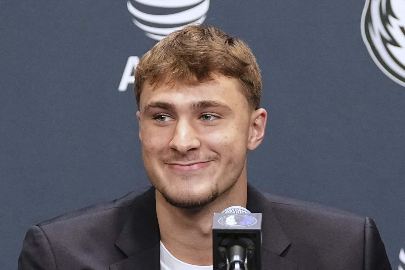 Mavs sign No. 1 overall pick Cooper Flagg to rookie contract; Exum is returning, AP source says | iNFOnews.ca
