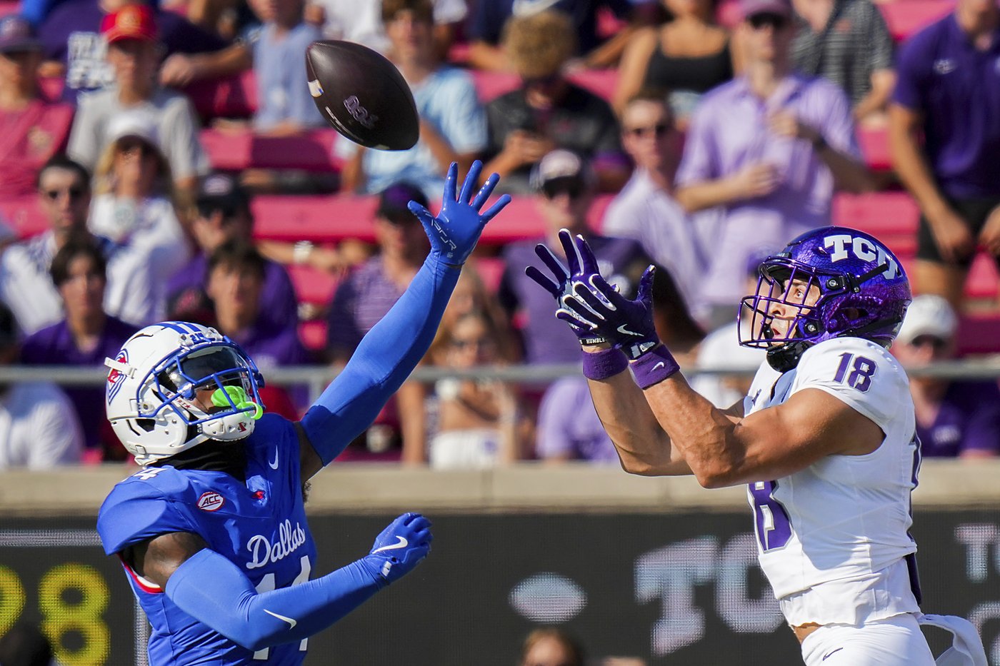 SMU gets 4 TDs from Smith and three more with offense watching, beats TCU 66-42 after Dykes ejected | iNFOnews.ca