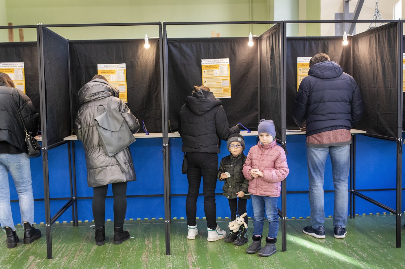 Lithuanians vote in parliamentary election with many looking for change despite a strong economy | iNFOnews.ca Lithuanians vote in parliamentary election with many looking for change despite a strong economy | iNFOnews.ca
