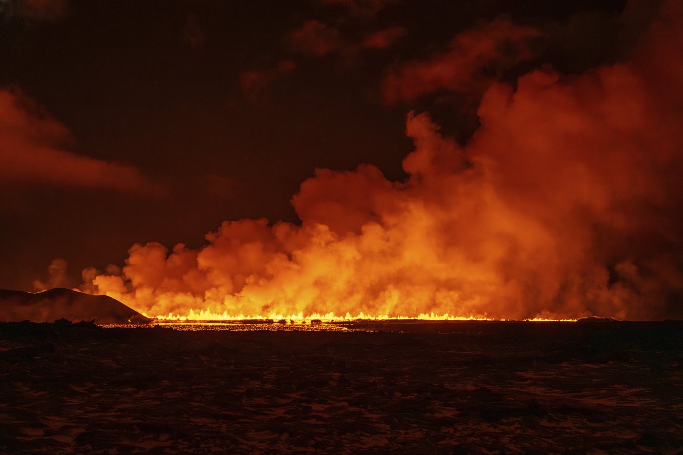 Volcano on Iceland's Reykjanes Peninsula erupts for the 7th time in a year | iNFOnews.ca