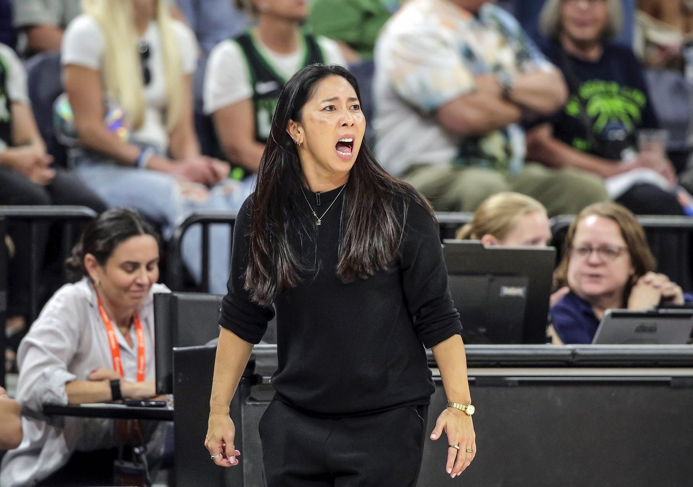 Golden State Valkyries' Natalie Nakase voted WNBA Coach of the Year after reaching playoffs | iNFOnews.ca Golden State Valkyries' Natalie Nakase voted WNBA Coach of the Year after reaching playoffs | iNFOnews.ca
