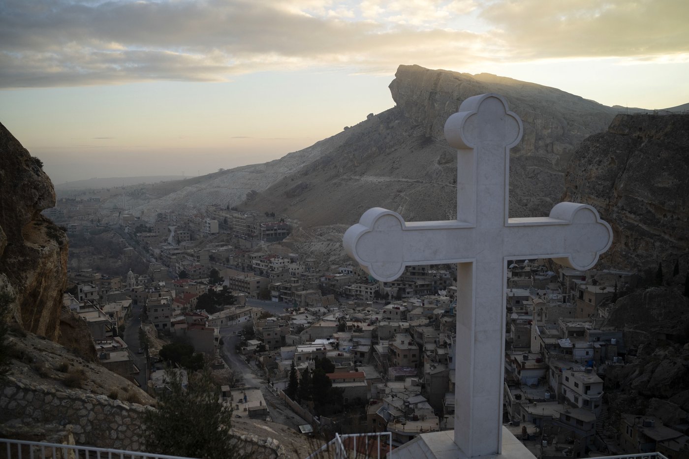 Cities worldwide hold subdued Christmas Eve celebrations amid conflicts | iNFOnews.ca Cities worldwide hold subdued Christmas Eve celebrations amid conflicts | iNFOnews.ca