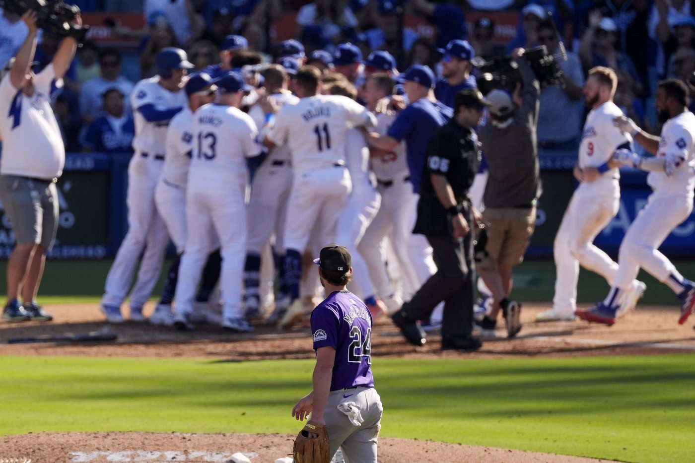 Ohtani, Betts go back-to-back in ninth as Dodgers rally past Rockies 6-5 | iNFOnews.ca Ohtani, Betts go back-to-back in ninth as Dodgers rally past Rockies 6-5 | iNFOnews.ca