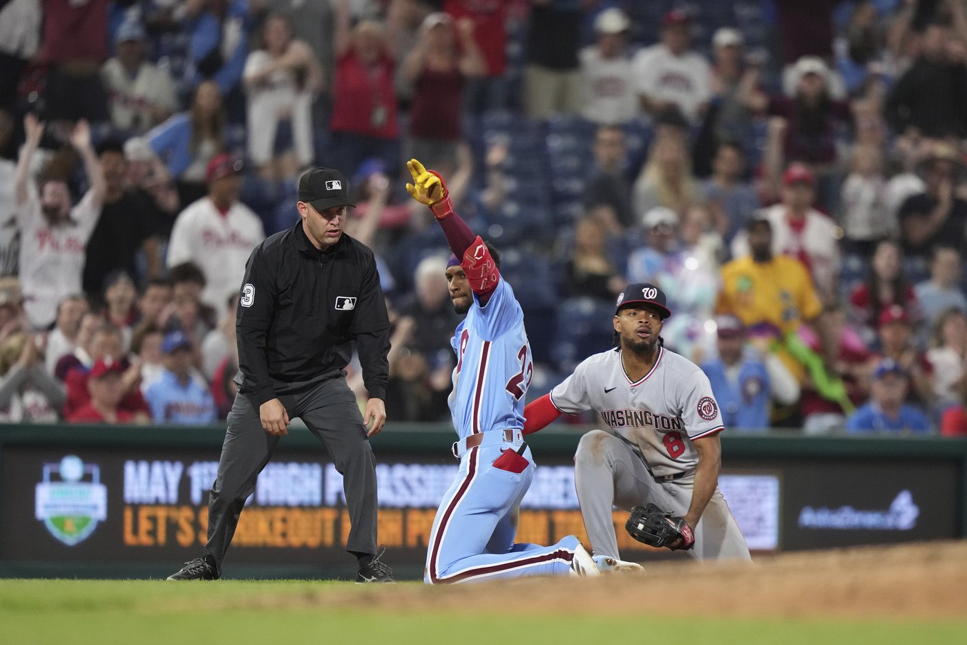 Lord earns 1st MLB win as Nationals beat Phillies 4-2 to prevent sweep | iNFOnews.ca