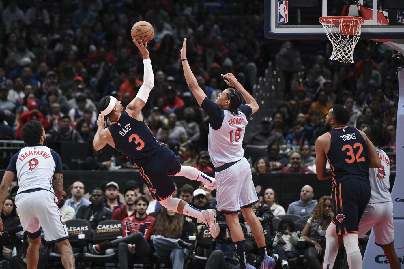 Hart's triple-double, Towns' 32 points lead Knicks to 8th straight win, 126-106 over Wizards | iNFOnews.ca Hart's triple-double, Towns' 32 points lead Knicks to 8th straight win, 126-106 over Wizards | iNFOnews.ca