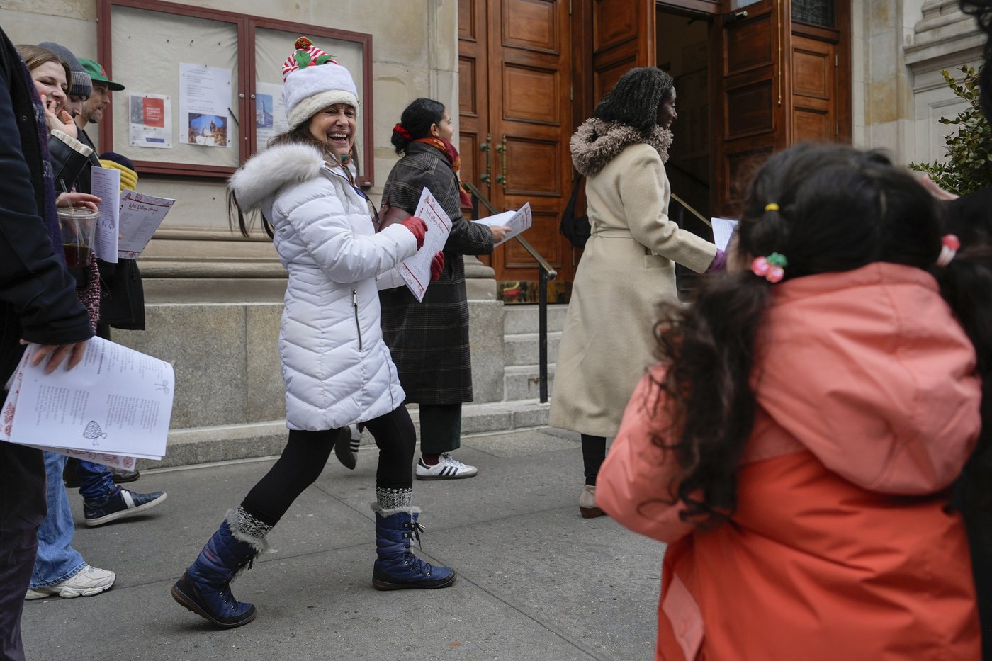 AP PHOTOS: The iconic and unconventional sides of Christmas in New York | iNFOnews.ca