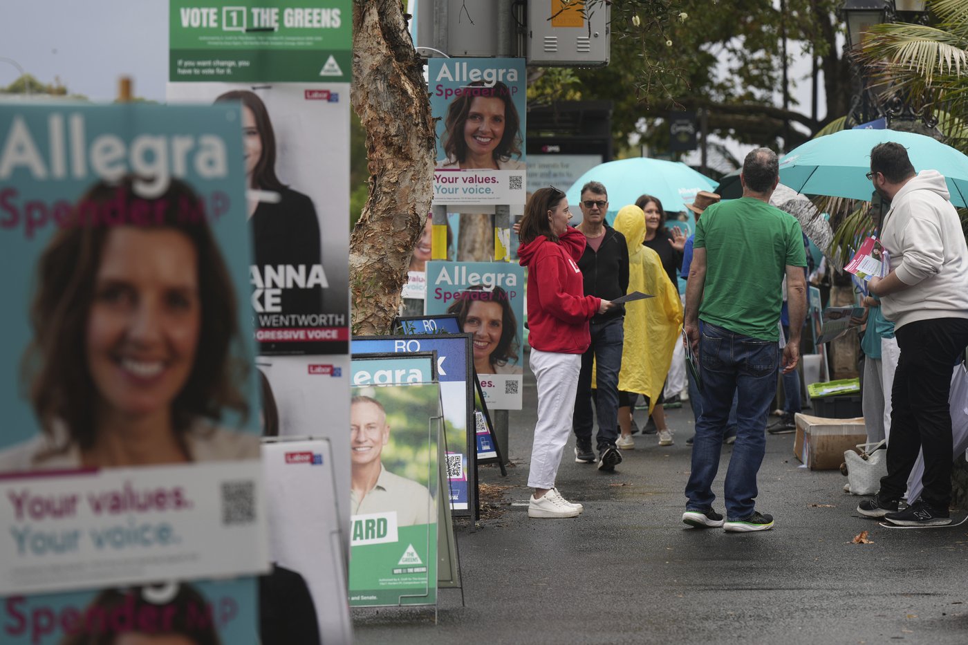 Australians start voting in general elections as pope's death overshadows campaigning | iNFOnews.ca Australians start voting in general elections as pope's death overshadows campaigning | iNFOnews.ca