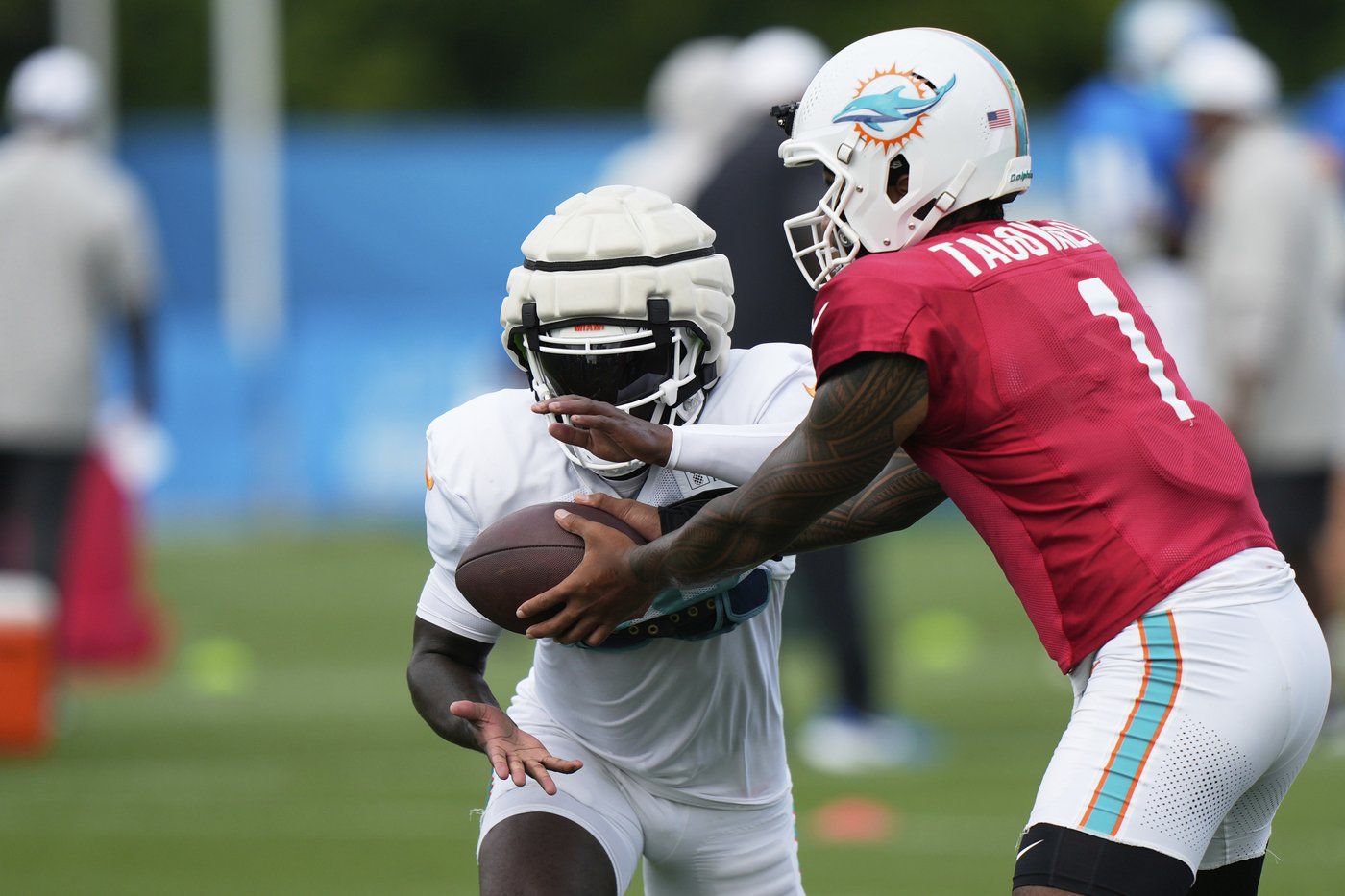 Dolphins' De'Von Achane likely will miss practice this week because of calf injury | iNFOnews.ca Dolphins' De'Von Achane likely will miss practice this week because of calf injury | iNFOnews.ca