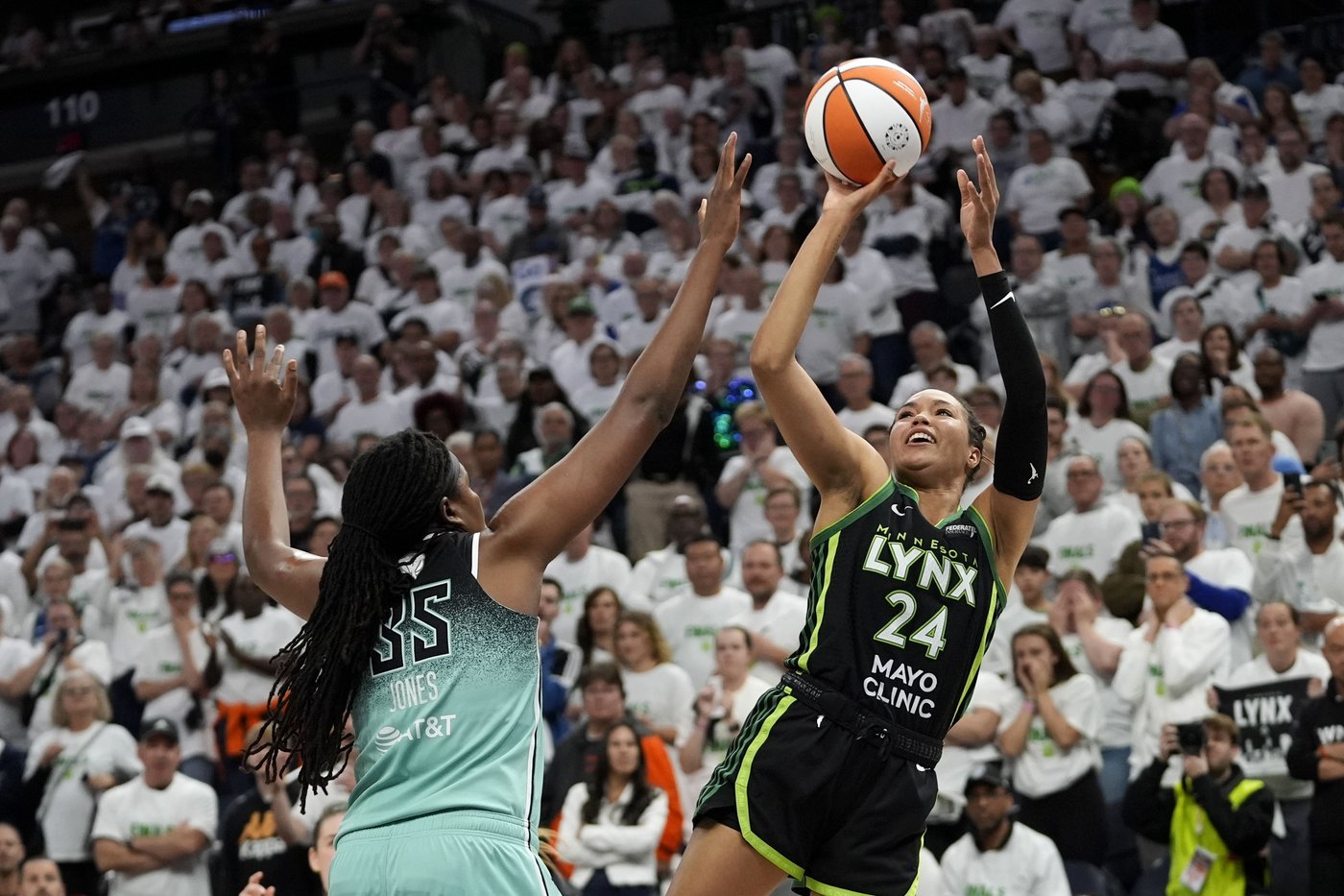 Minnesota can't finish off New York and now must find way to win two straight games for 5th title | iNFOnews.ca