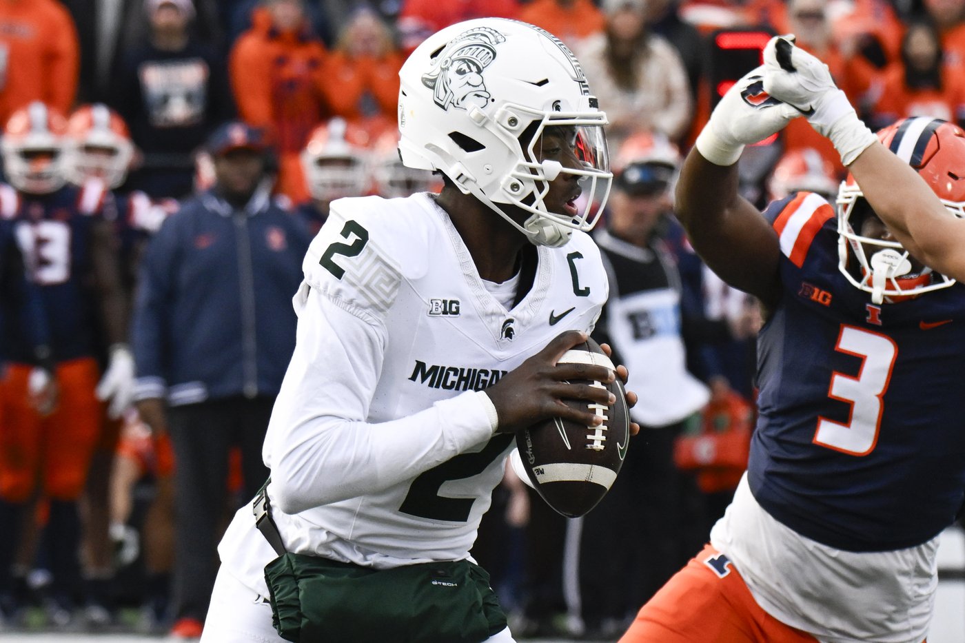 Josh McCray runs for three TDs to lead Illinois to a 38-16 win over slumping Michigan State | iNFOnews.ca
