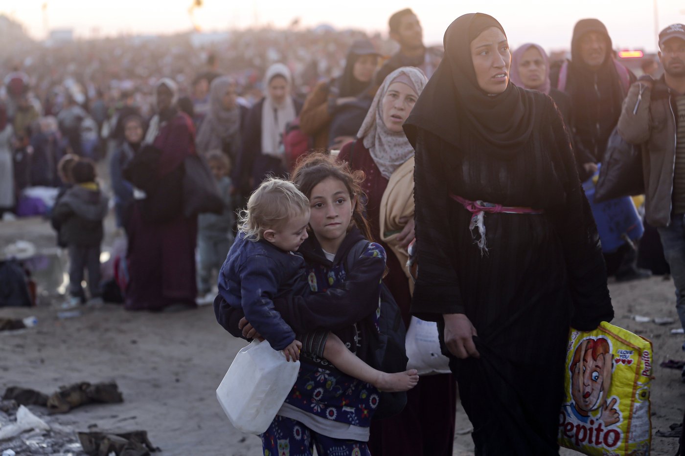 Palestinians celebrate their return to northern Gaza after 15 months of war | iNFOnews.ca