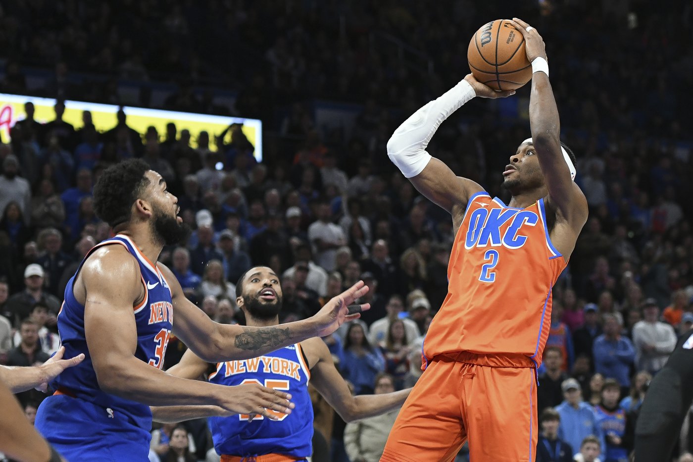 Thunder rally in fourth to beat Knicks 117-107 for 14th straight win | iNFOnews.ca Thunder rally in fourth to beat Knicks 117-107 for 14th straight win | iNFOnews.ca