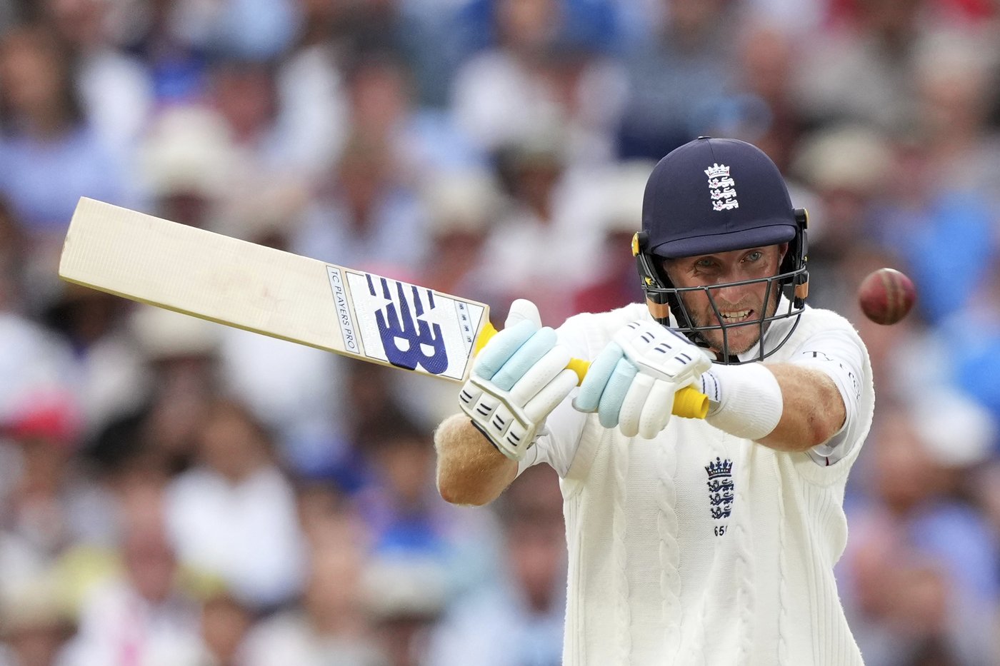 England at 339-6 needs 35 more runs to beat India as 5th test thriller goes to the last day | iNFOnews.ca England at 339-6 needs 35 more runs to beat India as 5th test thriller goes to the last day | iNFOnews.ca