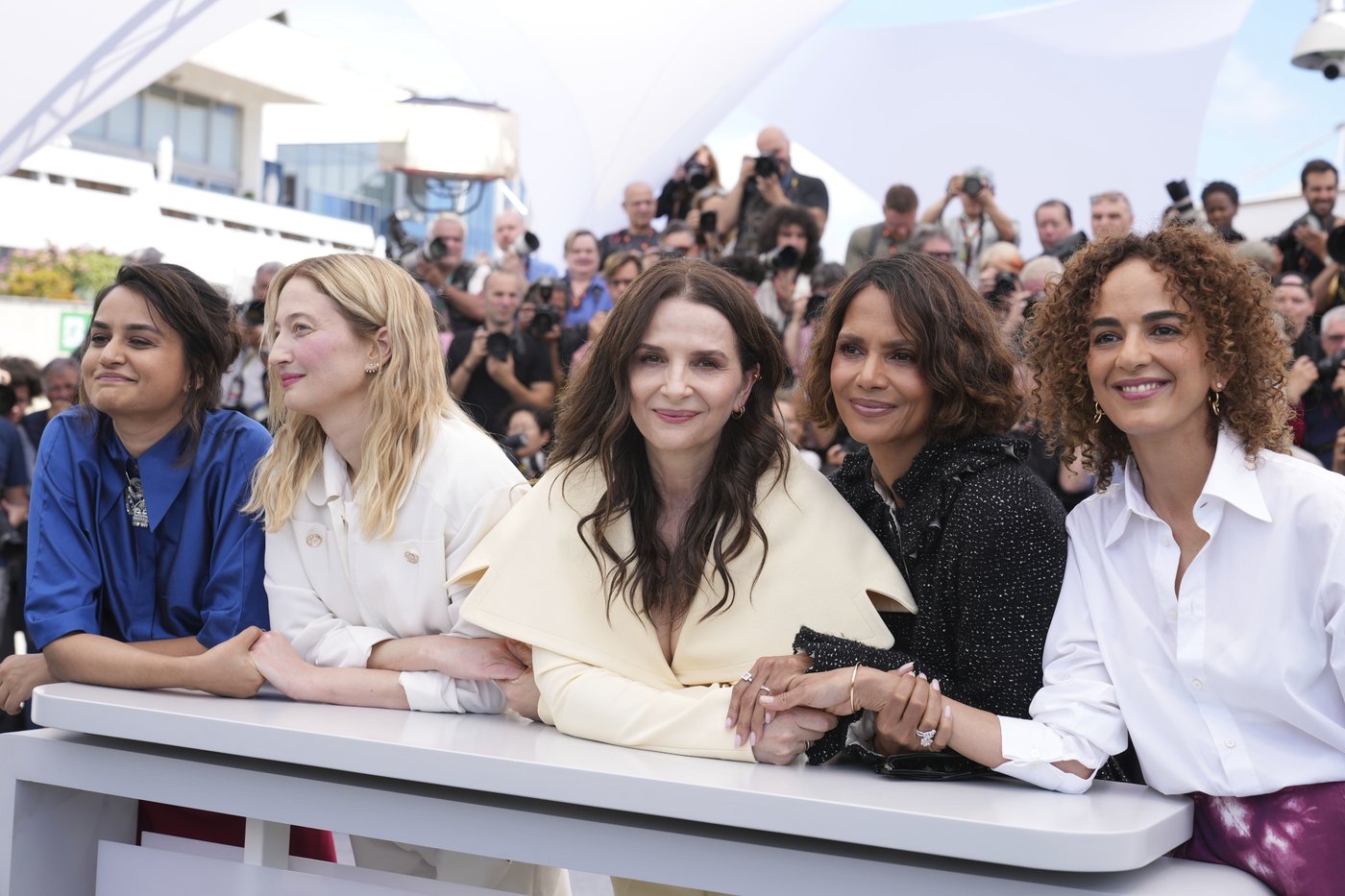 At Cannes opening, Robert De Niro calls Trump 'America's philistine president' | iNFOnews.ca At Cannes opening, Robert De Niro calls Trump 'America's philistine president' | iNFOnews.ca