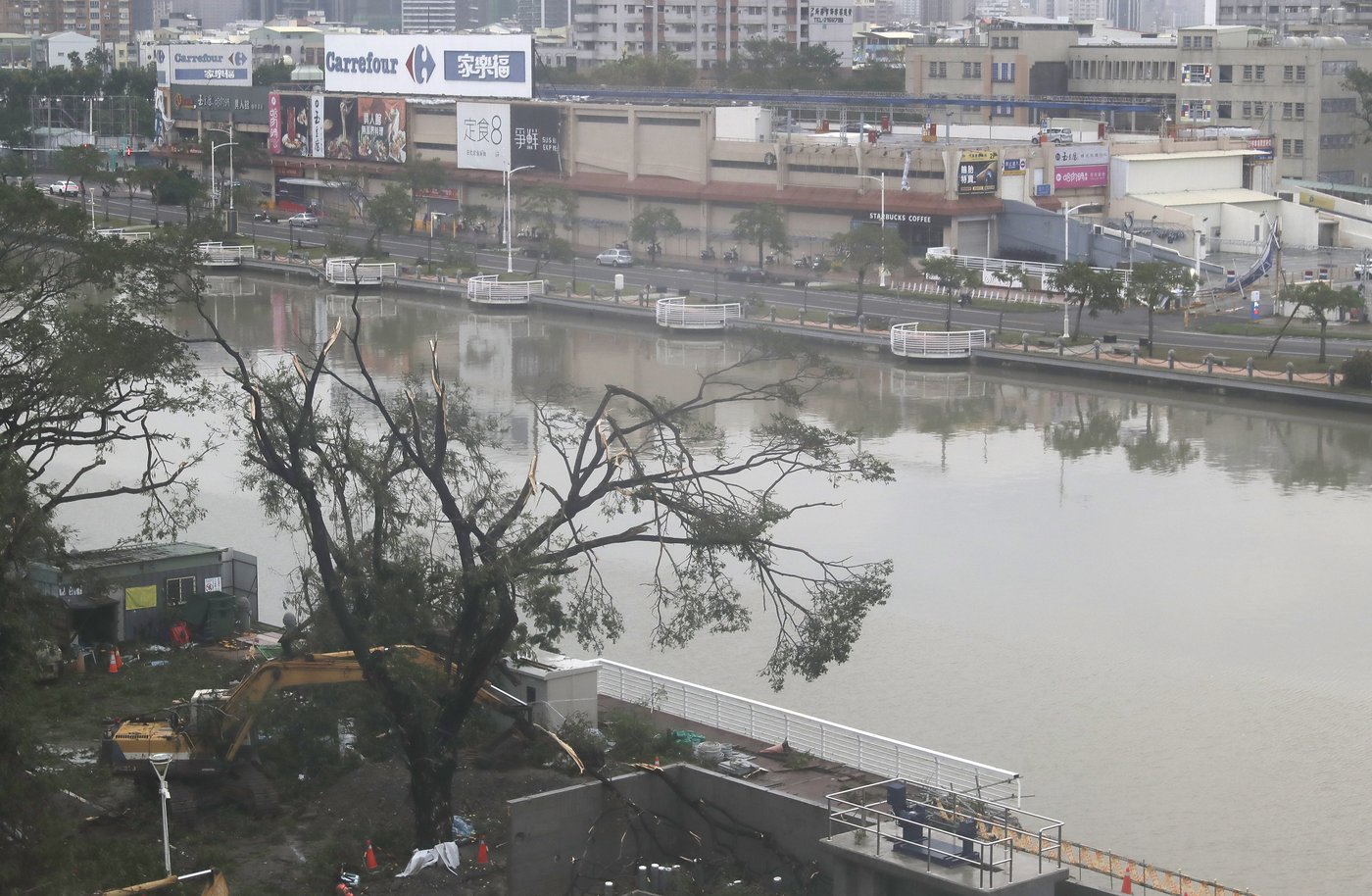 Work and travel resume across Taiwan after Typhoon Krathon finally dissipates | iNFOnews.ca Work and travel resume across Taiwan after Typhoon Krathon finally dissipates | iNFOnews.ca